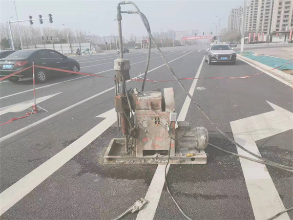 景泰公路路面下沉沉降开裂注浆加固施工