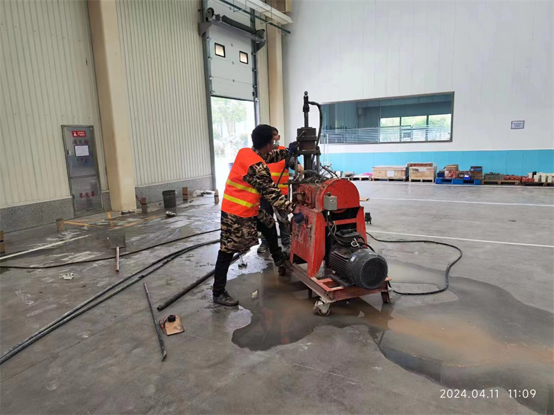 景泰厂房地面下沉塌陷注浆加固施工